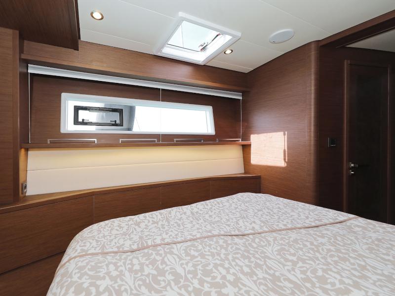 Book yachts online - catamaran - Lagoon 620 - MASTERDREAM  - rent