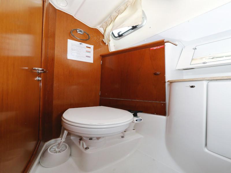 Book yachts online - sailboat - Sun Odyssey 45 - Lejla  - rent
