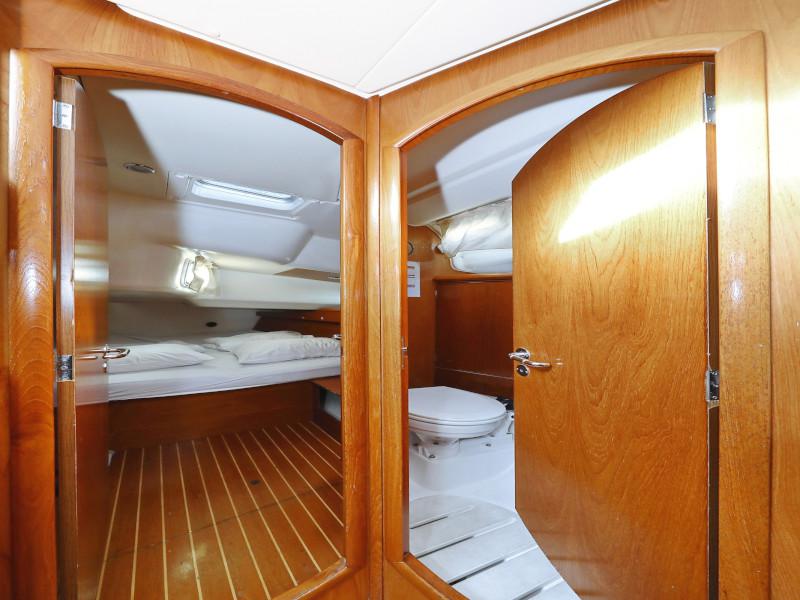 Book yachts online - sailboat - Sun Odyssey 45 - Lejla  - rent