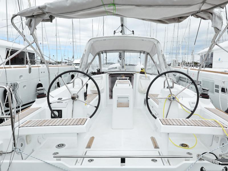 Book yachts online - sailboat - Oceanis 35.1 - IDILA  - rent