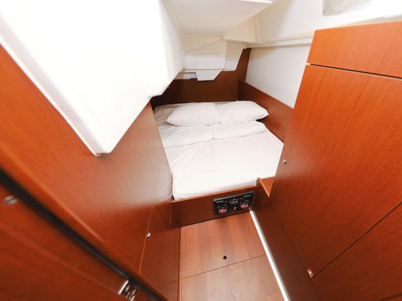 Book yachts online - sailboat - Oceanis 35.1 - IDILA  - rent