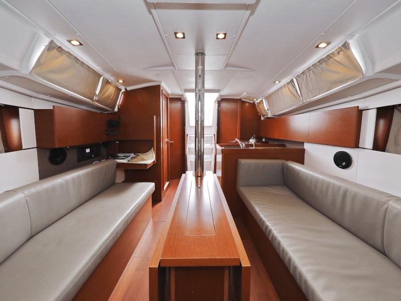 Book yachts online - sailboat - Oceanis 35.1 - IDILA  - rent