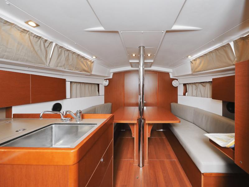 Book yachts online - sailboat - Oceanis 35.1 - IDILA  - rent