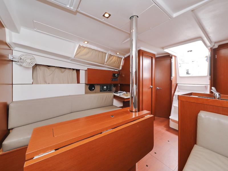 Book yachts online - sailboat - Oceanis 35.1 - IDILA  - rent