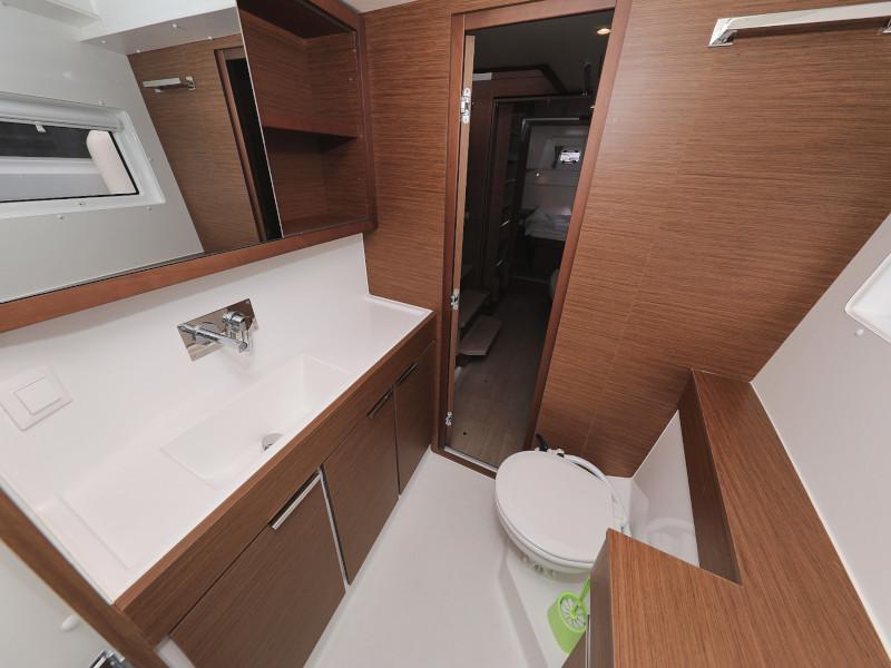 Book yachts online - catamaran - Lagoon 40-3 EXCLUSIVE - THE CURE OWNER VERSION AC salon + generator - rent