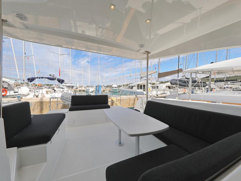 Book yachts online - catamaran - Lagoon 40-3 EXCLUSIVE - THE CURE OWNER VERSION AC salon + generator - rent