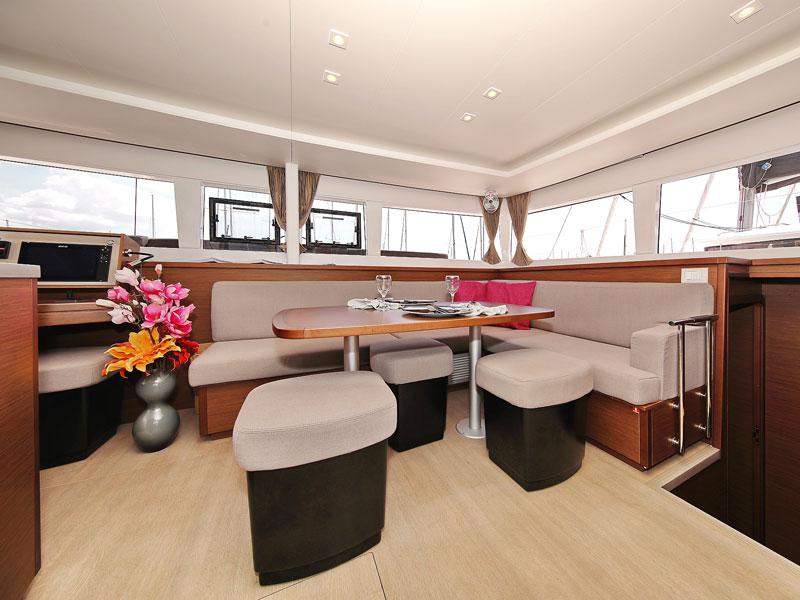 Book yachts online - catamaran - Lagoon 450 F - PARADISE Air condition salon+cabins generator watermaker - rent