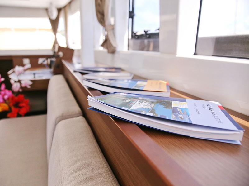 Book yachts online - catamaran - Lagoon 450 F - PARADISE Air condition salon+cabins generator watermaker - rent