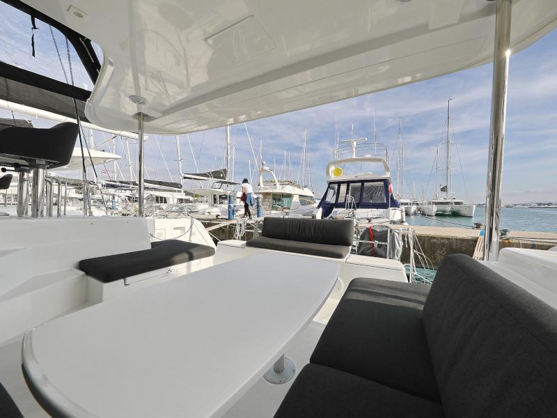 Book yachts online - catamaran - Lagoon 40 - TOM &amp; JERRY - rent
