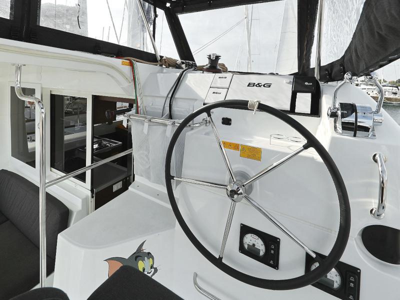 Book yachts online - catamaran - Lagoon 40 - TOM &amp; JERRY - rent