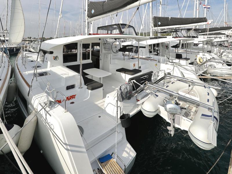 Book yachts online - catamaran - Lagoon 40 - TOM &amp; JERRY - rent