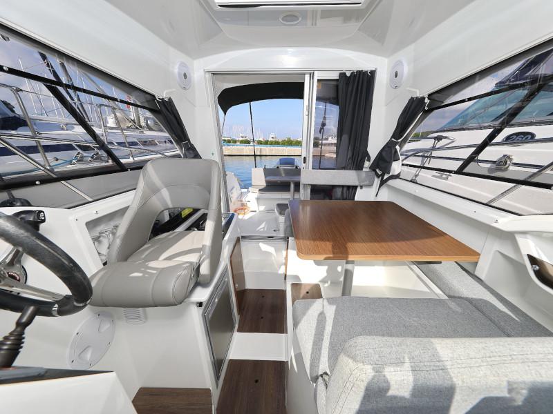 Book yachts online - motorboat - Antares 8 - BELECA - rent