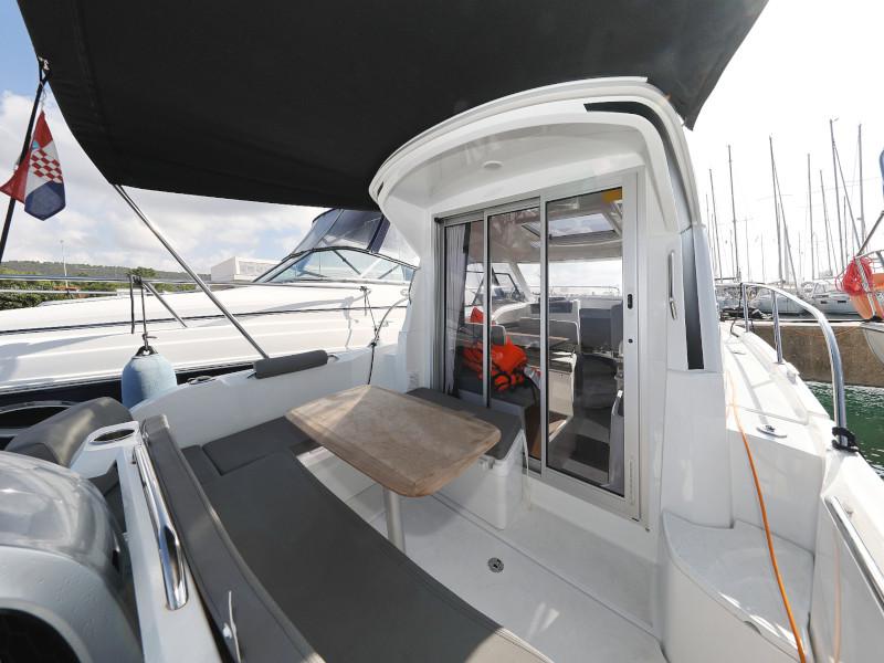 Book yachts online - motorboat - Antares 8 - BELECA - rent