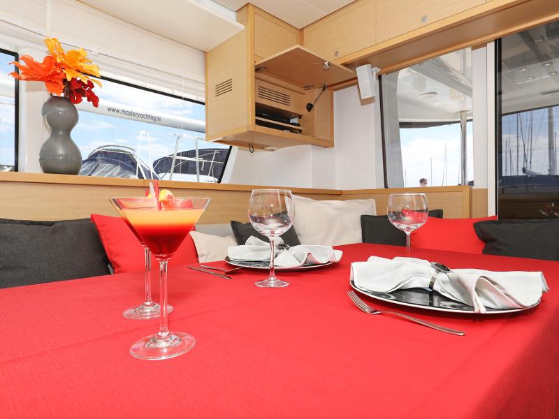 Book yachts online - catamaran - Lagoon 52 - SEA DWELLER (ex.TEQUILA SUNRISE) AC Generator Watermaker - rent