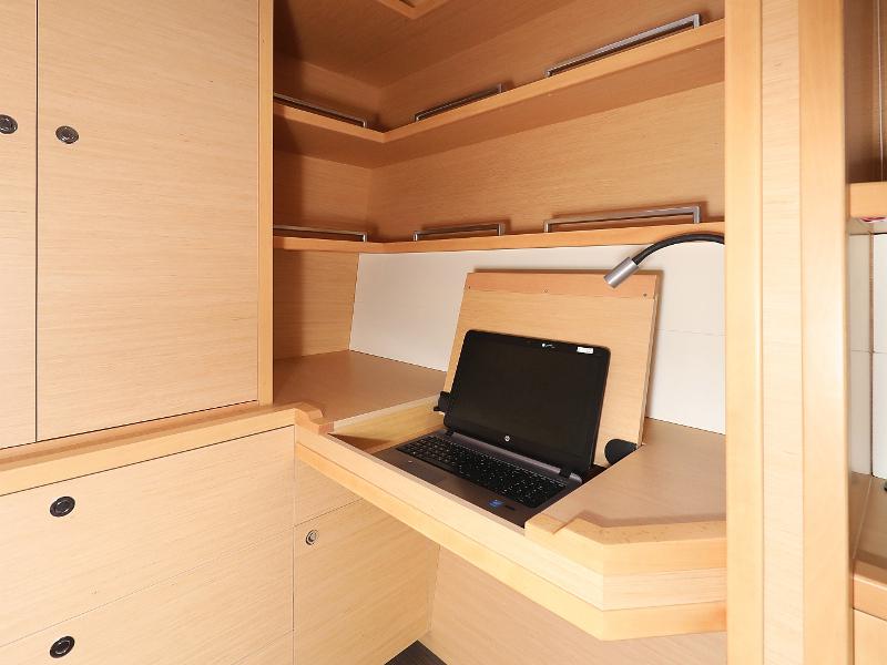 Book yachts online - catamaran - Lagoon 52 - SEA DWELLER (ex.TEQUILA SUNRISE) AC Generator Watermaker - rent