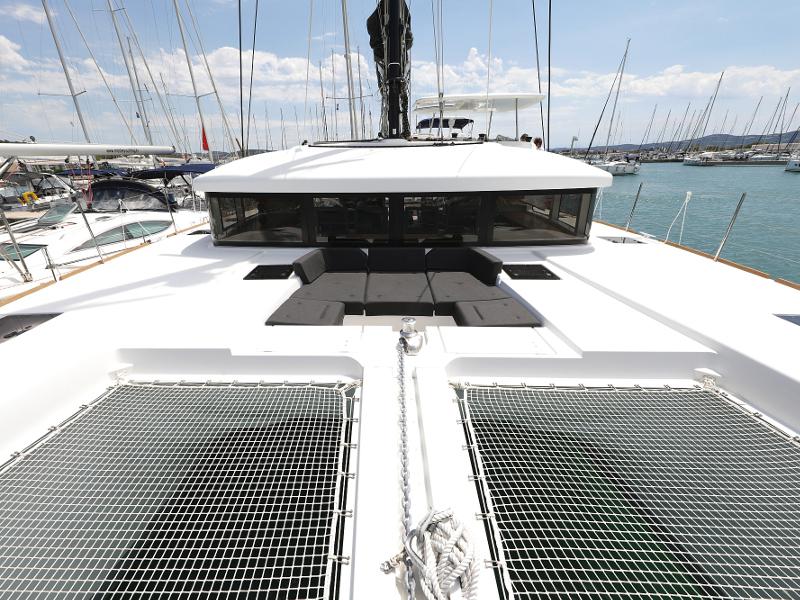 Book yachts online - catamaran - Lagoon 52 - SEA DWELLER (ex.TEQUILA SUNRISE) AC Generator Watermaker - rent
