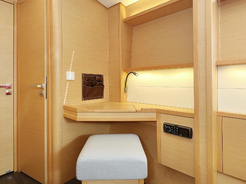 Book yachts online - catamaran - Lagoon 52 - SEA DWELLER (ex.TEQUILA SUNRISE) AC Generator Watermaker - rent