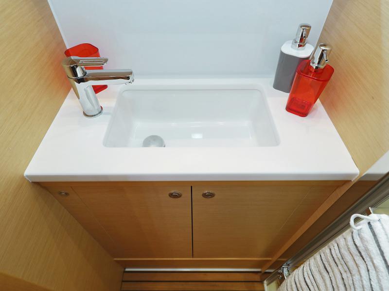 Book yachts online - catamaran - Lagoon 52 - SEA DWELLER (ex.TEQUILA SUNRISE) AC Generator Watermaker - rent