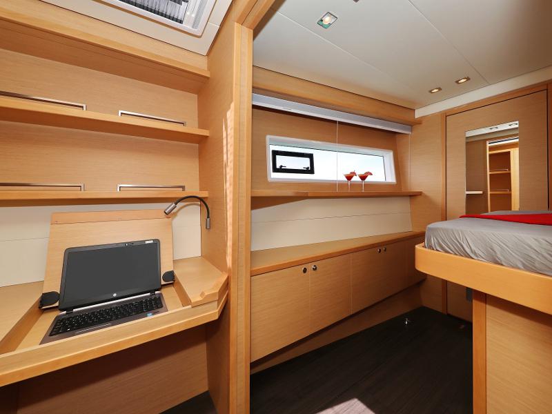 Book yachts online - catamaran - Lagoon 52 - SEA DWELLER (ex.TEQUILA SUNRISE) AC Generator Watermaker - rent