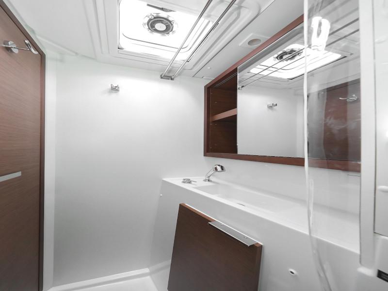 Book yachts online - catamaran - Lagoon 40 - NINA I AC salon + generator - rent