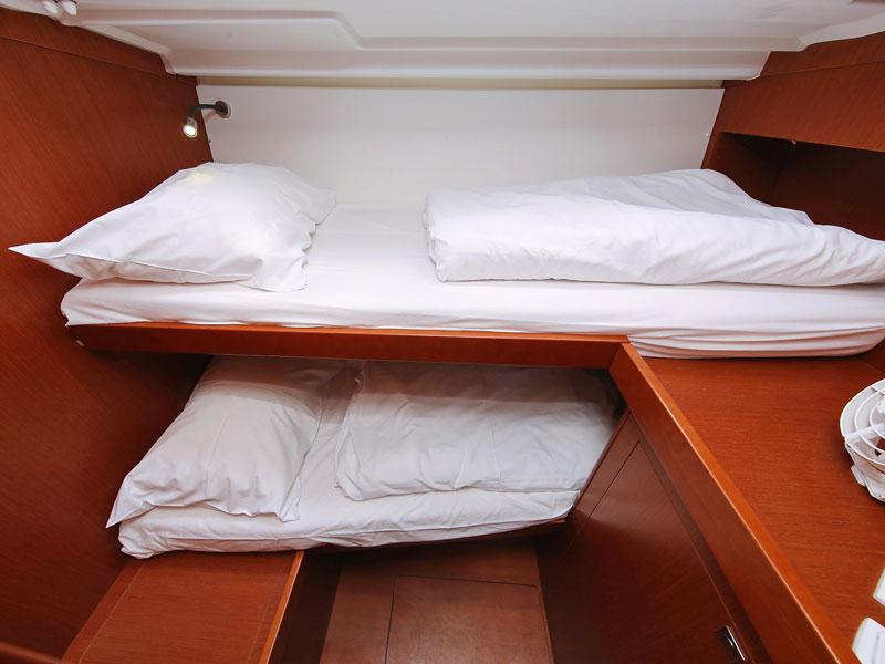 Book yachts online - sailboat - Oceanis 48 - San Clemente  - rent
