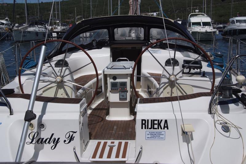 Book yachts online - sailboat - Bavaria 44 - Lady F - rent