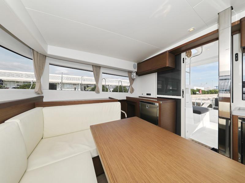 Book yachts online - catamaran - Lagoon 40 - BLUE ANGEL AC salon + generator - rent