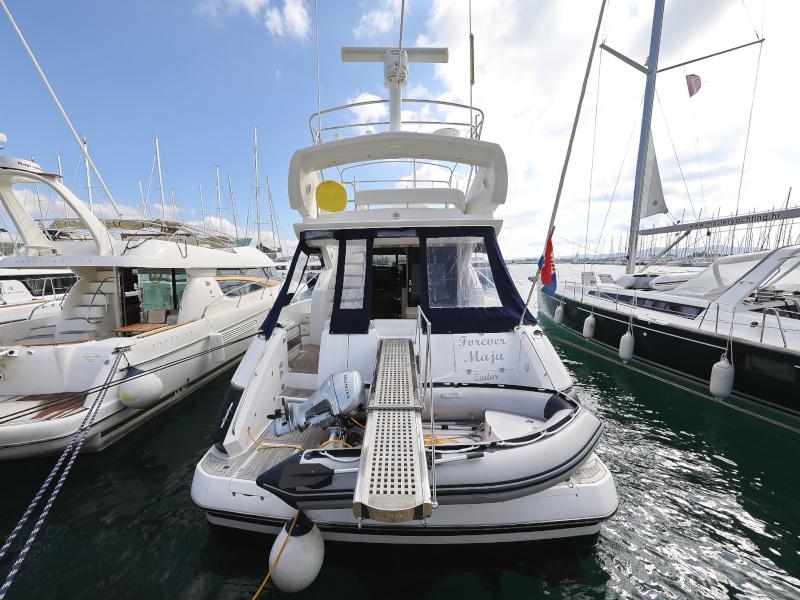 Book yachts online - motorboat - Sunseeker Manhattan 50 - FOREVER MAJA - rent