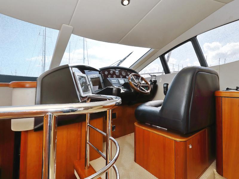 Book yachts online - motorboat - Sunseeker Manhattan 50 - FOREVER MAJA - rent
