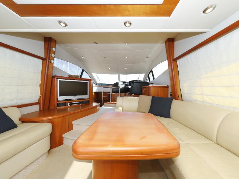 Book yachts online - motorboat - Sunseeker Manhattan 50 - FOREVER MAJA - rent