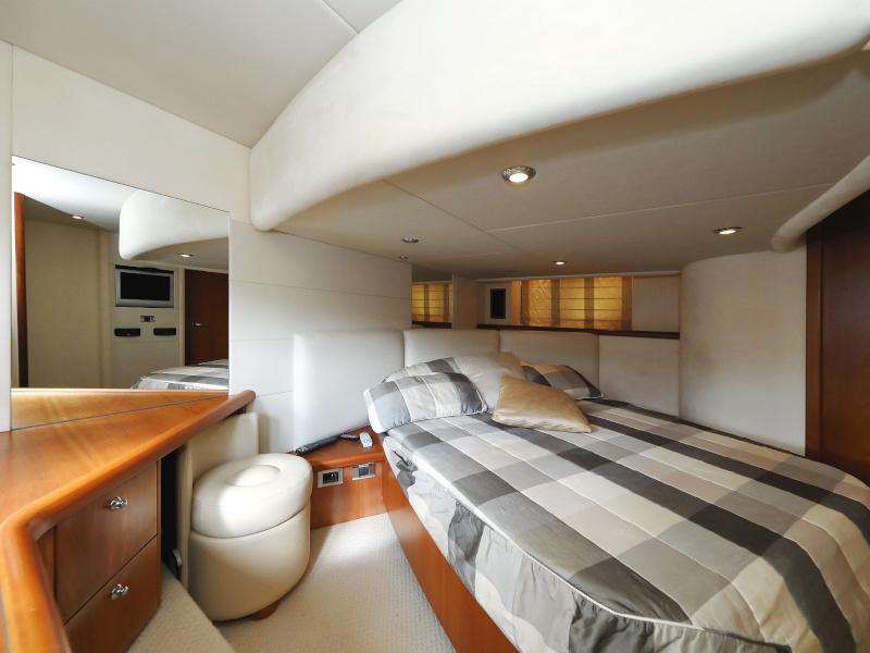 Book yachts online - motorboat - Sunseeker Manhattan 50 - FOREVER MAJA - rent
