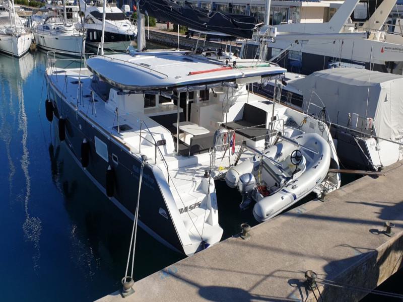 Book yachts online - catamaran - Lagoon 450 - OASIS Air Condition in salon Generator Watermaker - rent