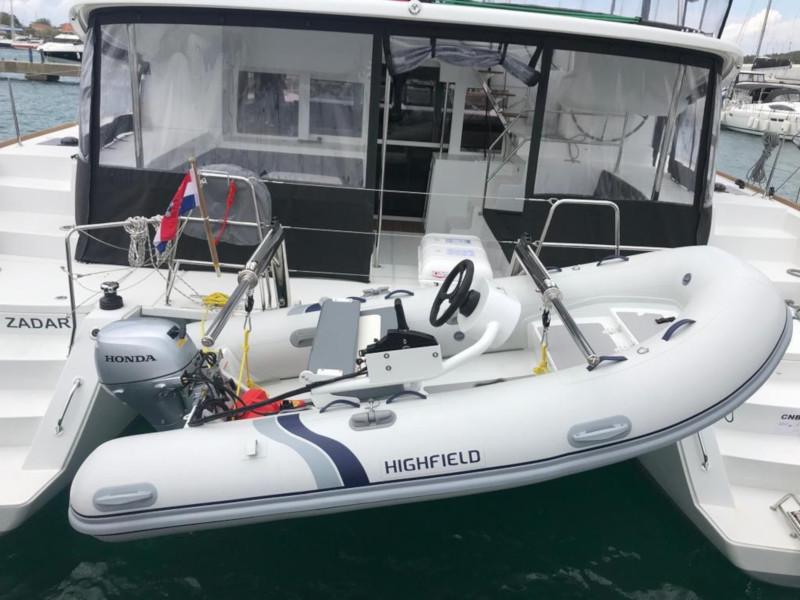 Book yachts online - catamaran - Lagoon 450 - OASIS Air Condition in salon Generator Watermaker - rent