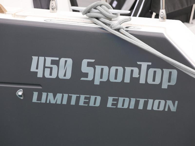 Book yachts online - catamaran - Lagoon 450 - OASIS Air Condition in salon Generator Watermaker - rent
