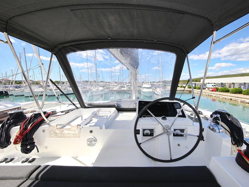 Book yachts online - catamaran - Lagoon 450 F - PRETTY ALICE  - rent