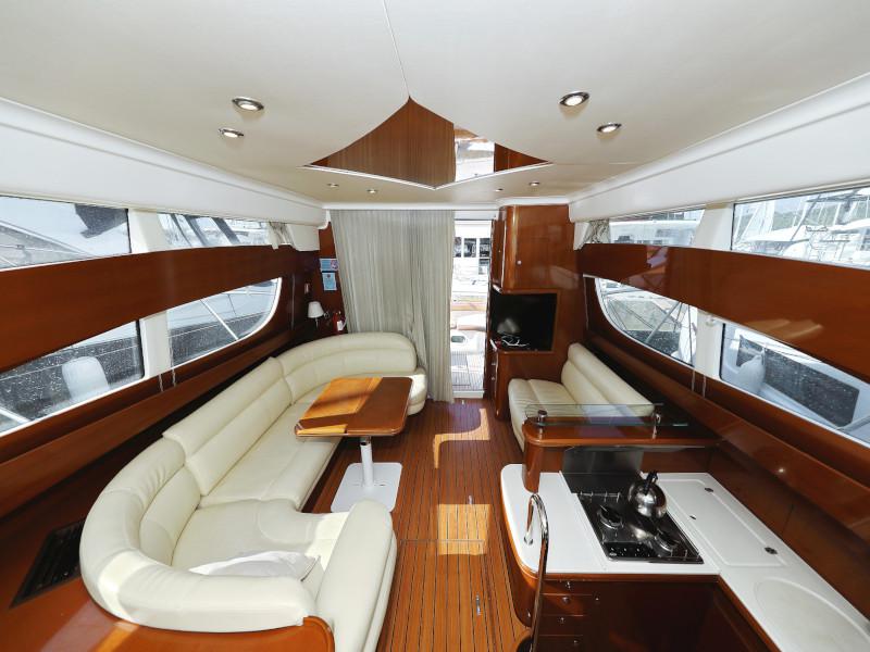 Book yachts online - motorboat - Jeanneau Prestige 46 Fly - ANIMA MARIS - rent
