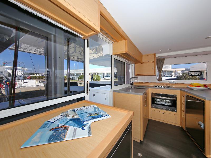 Book yachts online - catamaran - Lagoon 450 - FELIX FINIS  - rent