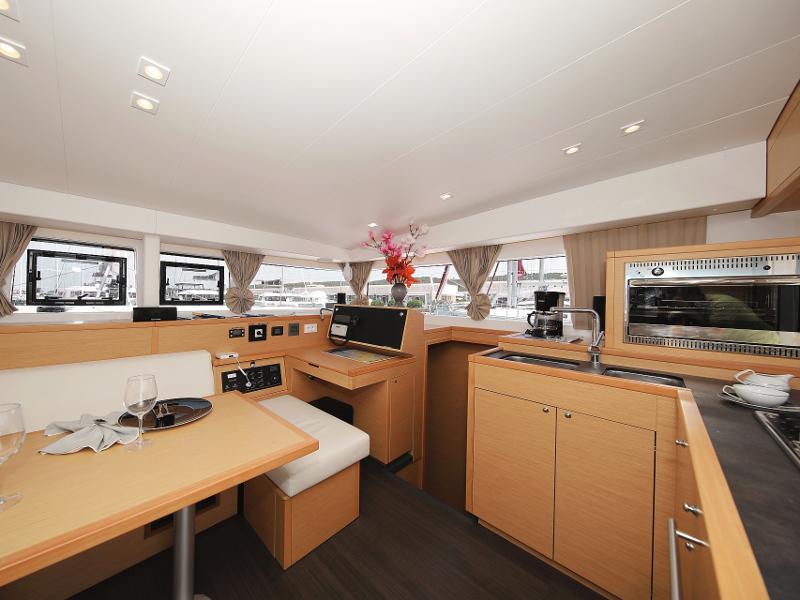 Book yachts online - catamaran - Lagoon 400 S2 LIMITED EDITION - SCIROCCO Limited Edition - rent