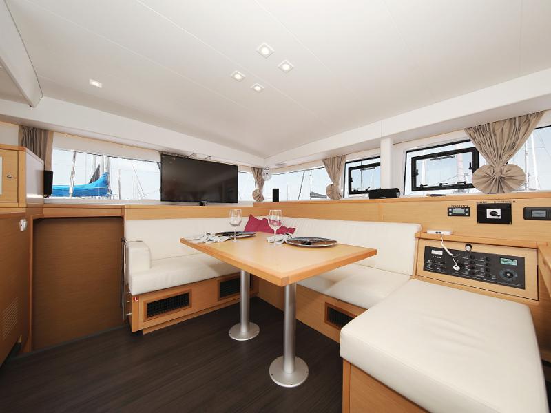 Book yachts online - catamaran - Lagoon 400 S2 LIMITED EDITION - SCIROCCO Limited Edition - rent