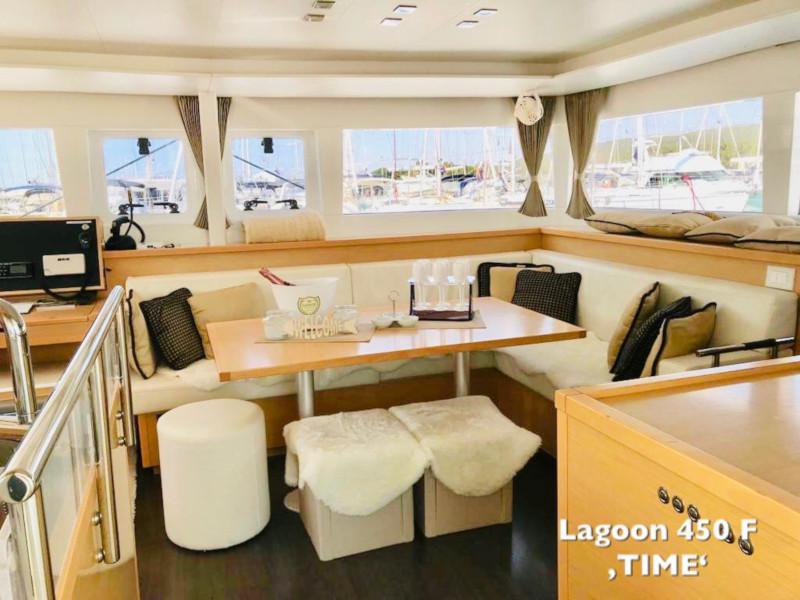 Book yachts online - catamaran - Lagoon 450 F - TIME  - rent