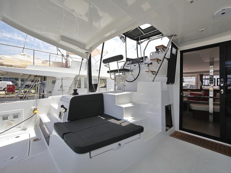 Book yachts online - catamaran - Lagoon 42 - MASTERPIECE - rent
