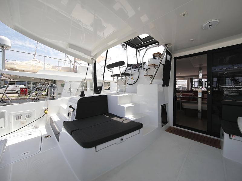 Book yachts online - catamaran - Lagoon 42 - MASTERPIECE - rent