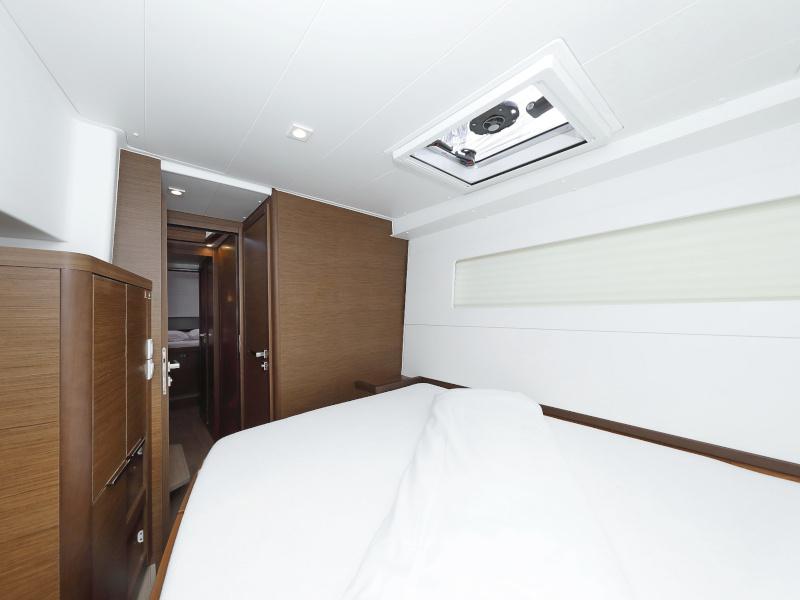 Book yachts online - catamaran - Lagoon 40 - NINA II - rent