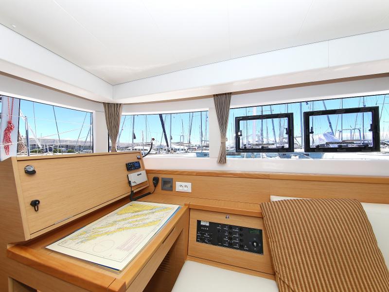 Book yachts online - catamaran - Lagoon 39 - GIN TONIC Generator - rent