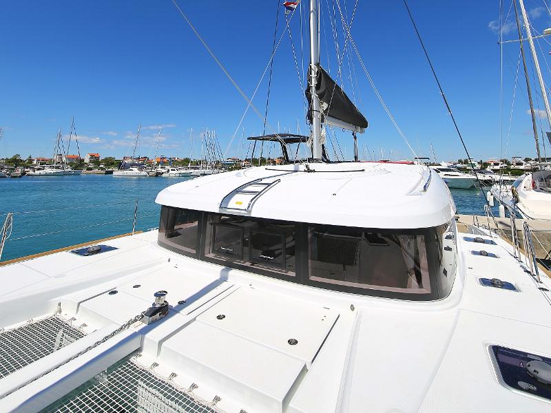 Book yachts online - catamaran - Lagoon 39 - GIN TONIC Generator - rent