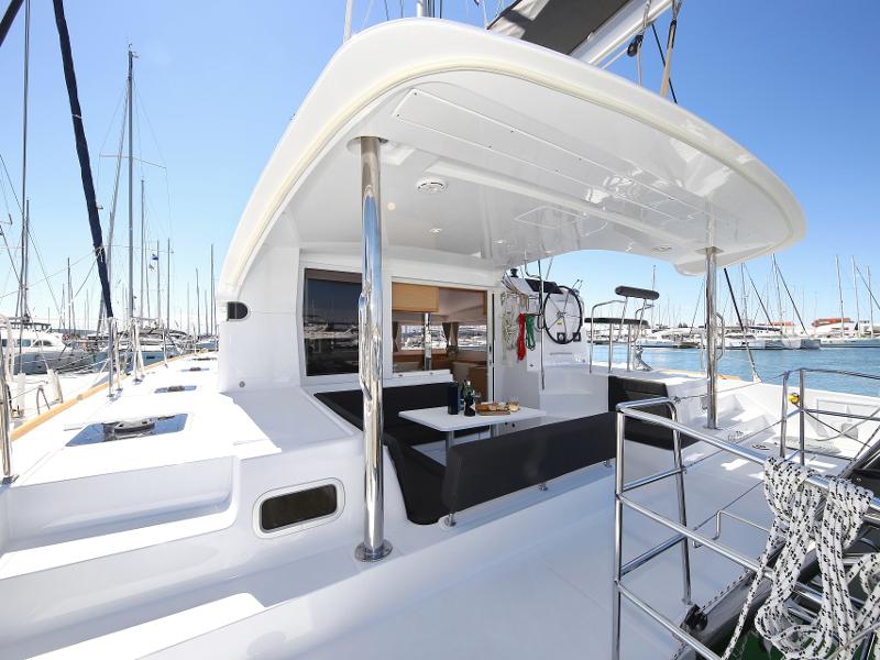 Book yachts online - catamaran - Lagoon 39 - GIN TONIC Generator - rent