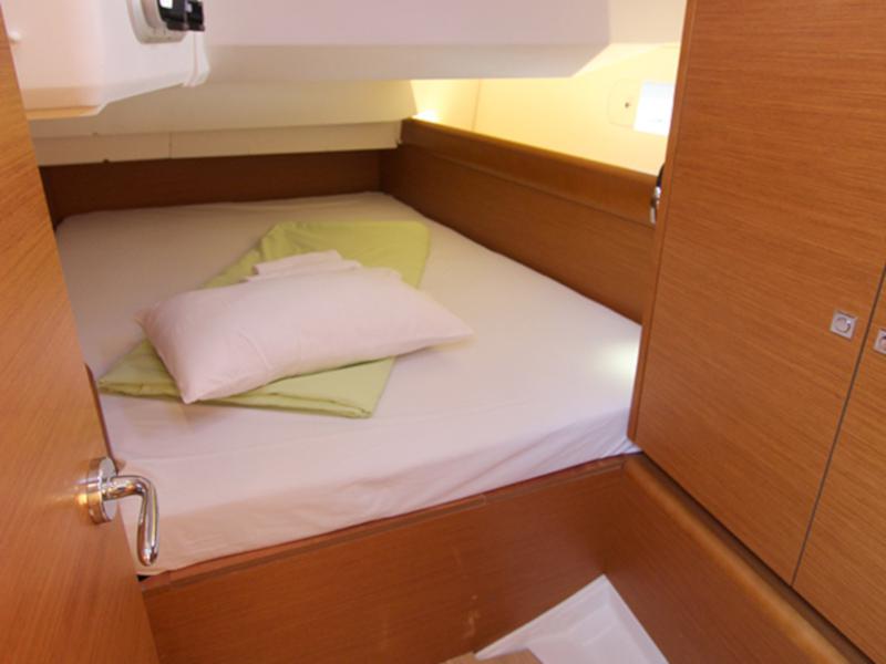 Book yachts online - sailboat - Sun Odyssey 449 - Gaia - rent