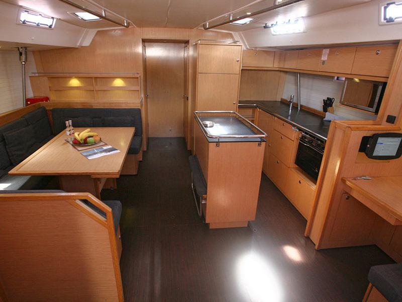 Book yachts online - sailboat - Bavaria 55 Cruiser - Apollon - rent