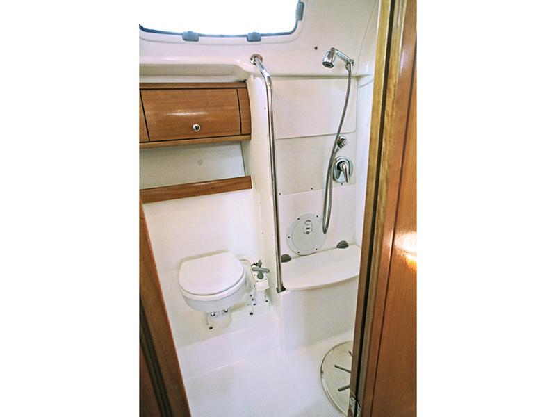 Book yachts online - sailboat - Bavaria 42 Cruiser - Iraklis - rent