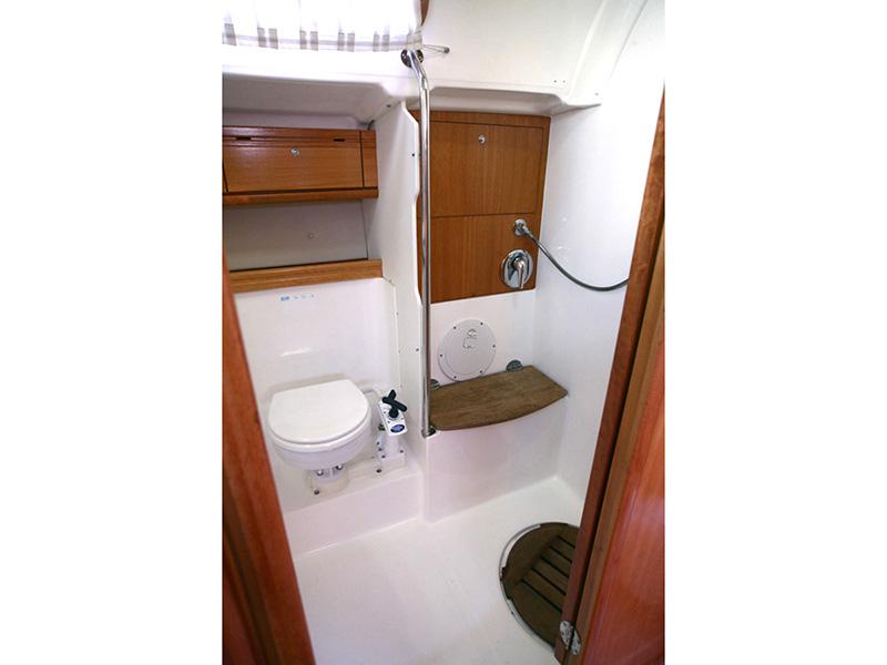 Book yachts online - sailboat - Bavaria 46 Cruiser - Aiolos - rent